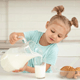 Полезная привычка: как подружить ребенка с молочными продуктами